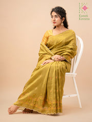 kasuti temple tissue saree in mehendi green pallu embroidery detail